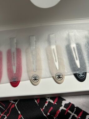 CHANEL Logo Snap Hair Clips Set